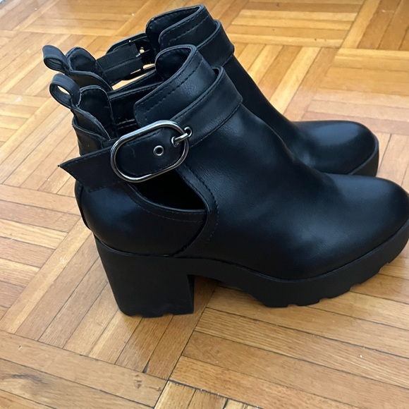 Black Chunky Booties - Picture 1 of 5